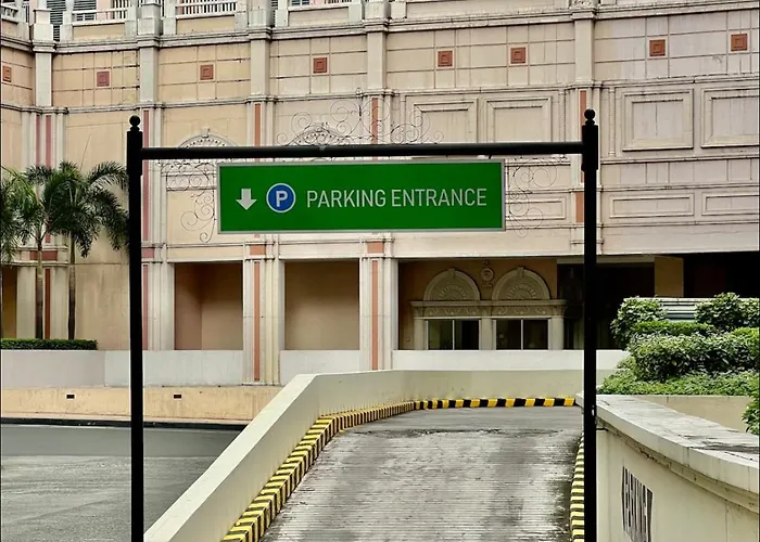 Adahkumaya Luxury 4* Manila