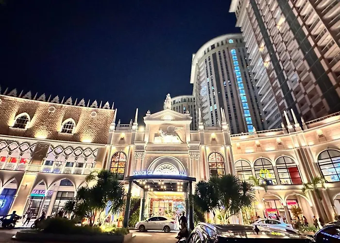 Adahkumaya Luxury Aparthotel 4*